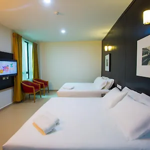  Hotel Akar Jalan Tar