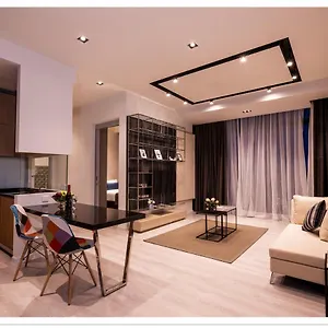 4* Apartahotel Expressionz Professional By Mykey